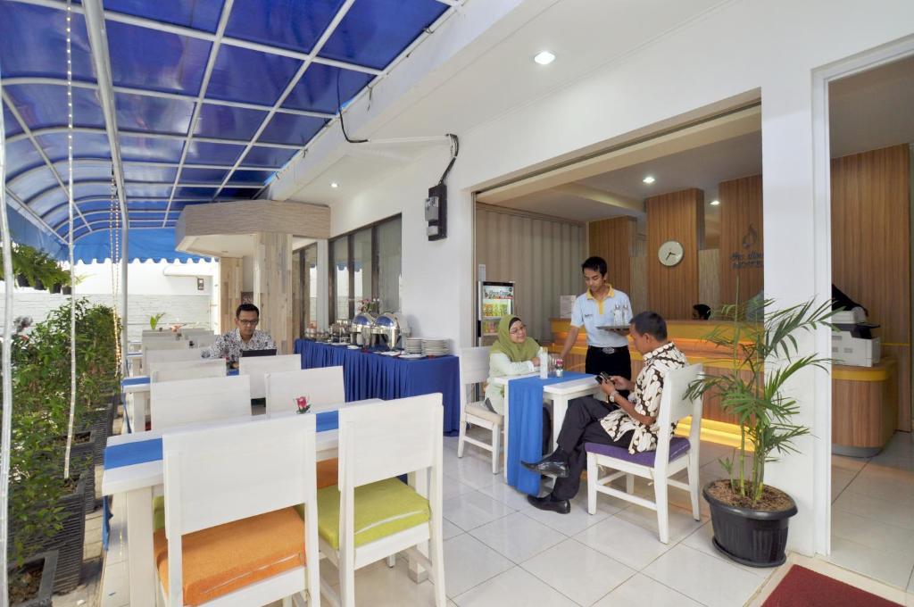 Dinar Hotel 2*